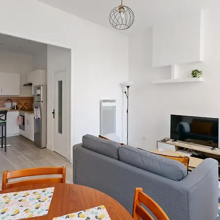Apartment Montolieu - T2 A 7mn A Pied Du Vieux-port